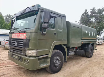 Tartályos teherautó SINOTRUK HOWO