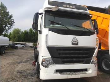 Nyergesvontató SINOTRUK HOWO