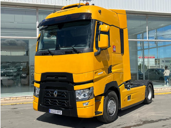 Nyergesvontató RENAULT T 520