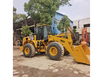 Gumikerekes homlokrakodó CATERPILLAR 966H