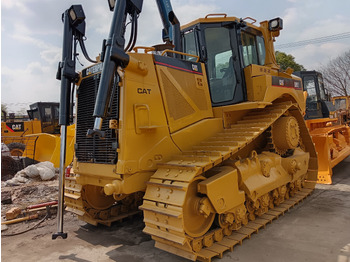 Buldózer CATERPILLAR D8T