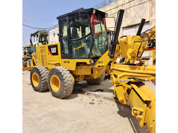 Gréder CATERPILLAR 140H