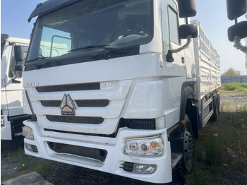 Billenőplatós teherautó SINOTRUK HOWO