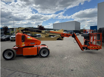 Személyemelő JLG E 450 AJ: 4 kép.