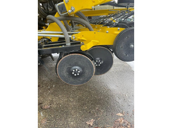 Kombinált vetőgép Bednar Omega 8000 FL: 3 kép.