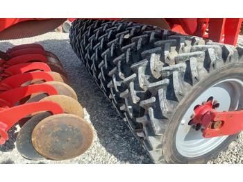 Szemenkénti vetőgép Horsch Focus 6 TD - 3 Punkt: 5 kép.