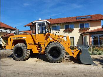 Gumikerekes homlokrakodó LIEBHERR