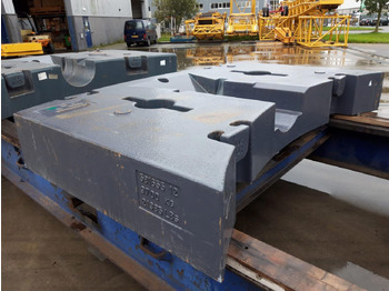 Ellensúly - Autódaru Terex Terex explorer 5600 counterweight 9,7 ton: 4 kép. Ellensúly - Autódaru Terex Terex explorer 5600 counterweight 9,7 ton: 4 kép.