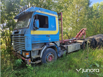 Horgos rakodó teherautó SCANIA 143