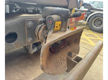 Horgos rakodó teherautó Mercedes Actros 3346: 3 kép. Horgos rakodó teherautó Mercedes Actros 3346: 3 kép.