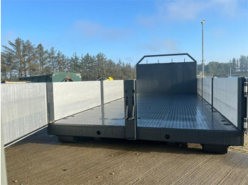 Platós felépítmény SCANCON