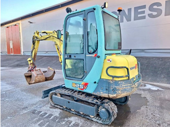 Minikotró Yanmar B25V 3-KAUHAA: 2 kép.