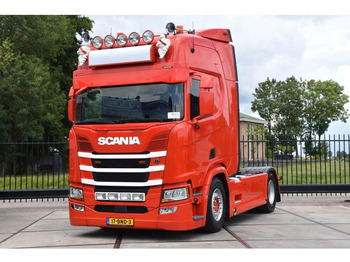 Nyergesvontató SCANIA R 450