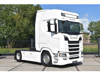 Nyergesvontató SCANIA S 450