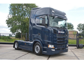 Nyergesvontató SCANIA S 450