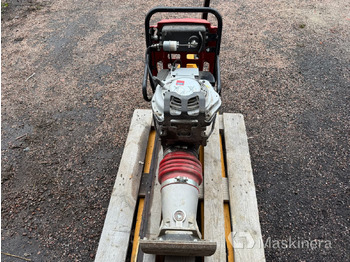 Lapvibrátor Stamp Swepac T84: 3 kép. Lapvibrátor Stamp Swepac T84: 3 kép.