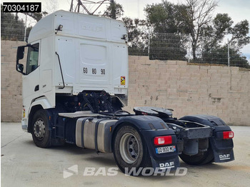 Nyergesvontató DAF XF 530 4X2 Retarder Hydraulik: 2 kép. Nyergesvontató DAF XF 530 4X2 Retarder Hydraulik: 2 kép.