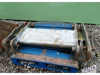 Adapterek - Építőipari gépek Szybkozłącze mechaniczne do ładowarki CAT 950: 4 kép.