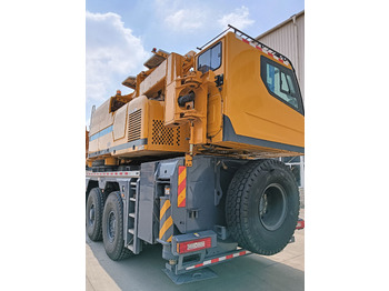 Terepjáró autódaru XCMG Manufacturer Second Hand Hydraulic Crane XCA600 600 Ton All Terrain Cranes Price: 3 kép.