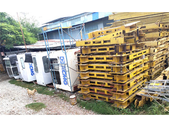 Toronydaru XCMG Official Second Hand 8t Self Erecting Tower Crane XGTL120(5016-8) Hot Sale: 3 kép.