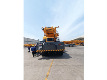 Terepjáró mobil daru XCMG Official XCR150 Used Rough Terrain Mobile Crane 150 Ton Truck Crane Price: 4 kép.
