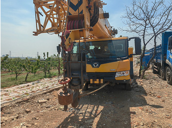 Autódaru XCMG QY50KC hot sale used 50ton hydraulic crane truck price: 5 kép.
