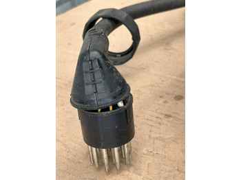 Kábel/ Kábelkorbácso DAF XF 106 TRAILER SOCKET ELECTRICAL HARNESS: 5 kép.