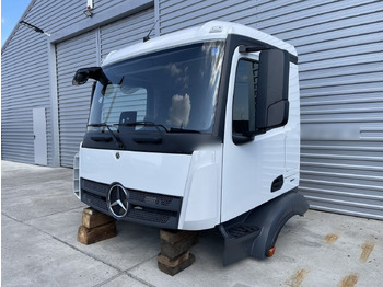 Fülke MERCEDES-BENZ Actros