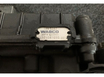 Fékszelep - Teherautó WABCO 1867002   DAF XF 106 truck: 3 kép.