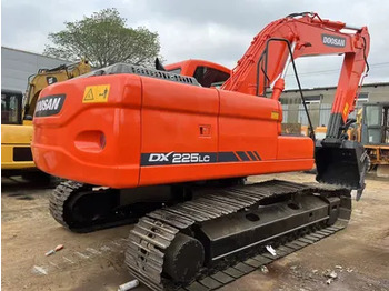 Lánctalpas kotró DOOSAN DX225