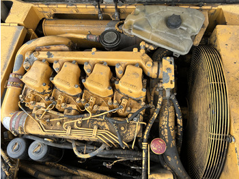 LIEBHERR D904T - Motor - Gumikerekes kotró: 1 kép. LIEBHERR D904T - Motor - Gumikerekes kotró: 1 kép.