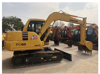 Minikotró 2020 Komatsu PC60: 3 kép.