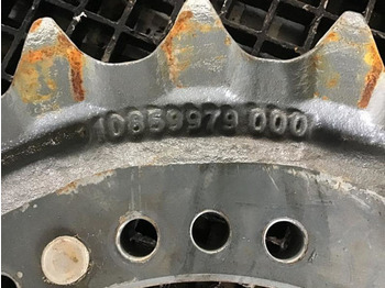 Alkatrész Liebherr Sprocket D6C: 2 kép.