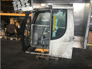Fülke és belső tér LIEBHERR