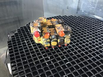 Hidraulika LIEBHERR