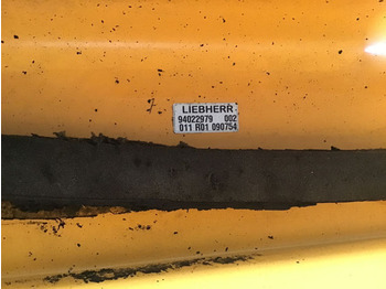 Lökhárító LIEBHERR