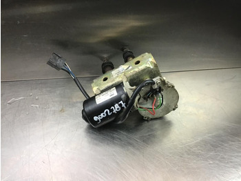 Ablaktörlő LIEBHERR