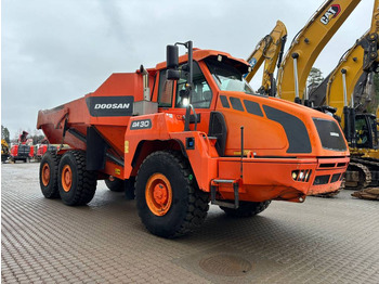 Csuklós dömper Doosan DA 30: 2 kép.