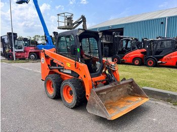 Mini homlokrakodó BOBCAT S450