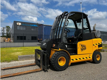 Teleszkópos rakodó JCB