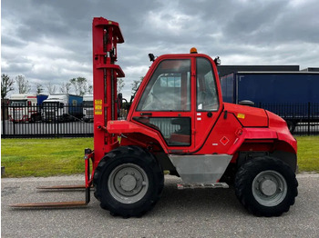 Terepjáró képességű targoncá Manitou M30-4 4X4: 3 kép.