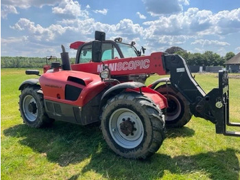 Teleszkópos rakodó Manitou MLT735 120 LSU: 3 kép. Teleszkópos rakodó Manitou MLT735 120 LSU: 3 kép.