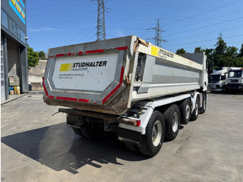 Billenőplatós teherautó RENAULT C520 10x4 Kipper: 5 kép.