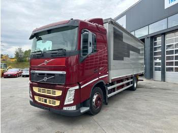 Ponyvás teherautó VOLVO FH 420