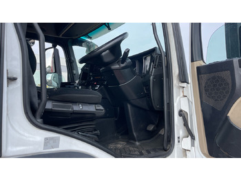 Ponyvás teherautó MERCEDES-BENZ ACTROS  2530: 5 kép.