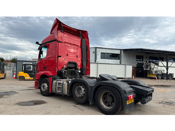 Nyergesvontató MERCEDES-BENZ ACTROS 2545: 3 kép. Nyergesvontató MERCEDES-BENZ ACTROS 2545: 3 kép.