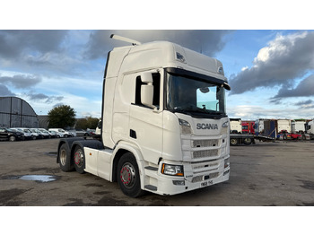 Nyergesvontató SCANIA R 450