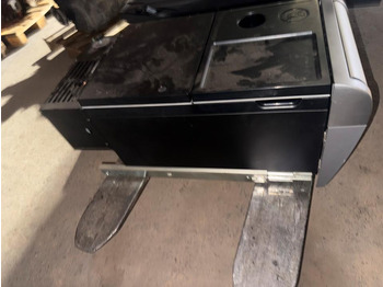 Fülke és belső tér - Teherautó DAF XF 460 Euro 6 Kühlschrank 2019771: 2 kép. Fülke és belső tér - Teherautó DAF XF 460 Euro 6 Kühlschrank 2019771: 2 kép.