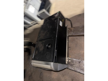 Fülke és belső tér - Teherautó DAF XF 460 Euro 6 Kühlschrank 2019771: 3 kép. Fülke és belső tér - Teherautó DAF XF 460 Euro 6 Kühlschrank 2019771: 3 kép.