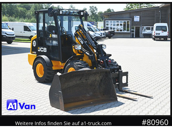 Gumikerekes homlokrakodó JCB 403